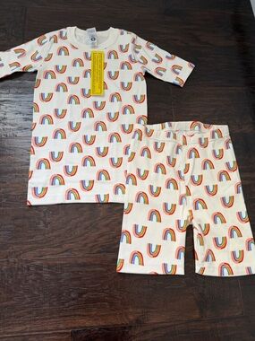 Hanna Andersson Cream Rainbow Tee and Shorts Set